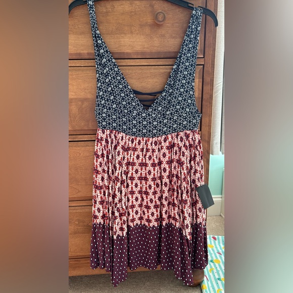 Lulus La Vie en Roses Navy Blue and Red Floral Print Dress - Picture 2 of 3